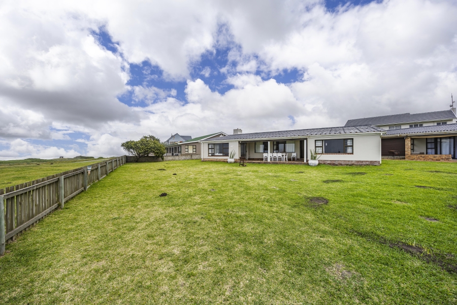 3 Bedroom Property for Sale in Marshstrand Eastern Cape